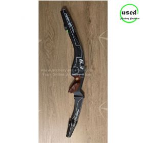 Used FiberBow Ultra light ILF Riser 630 gram Black RH